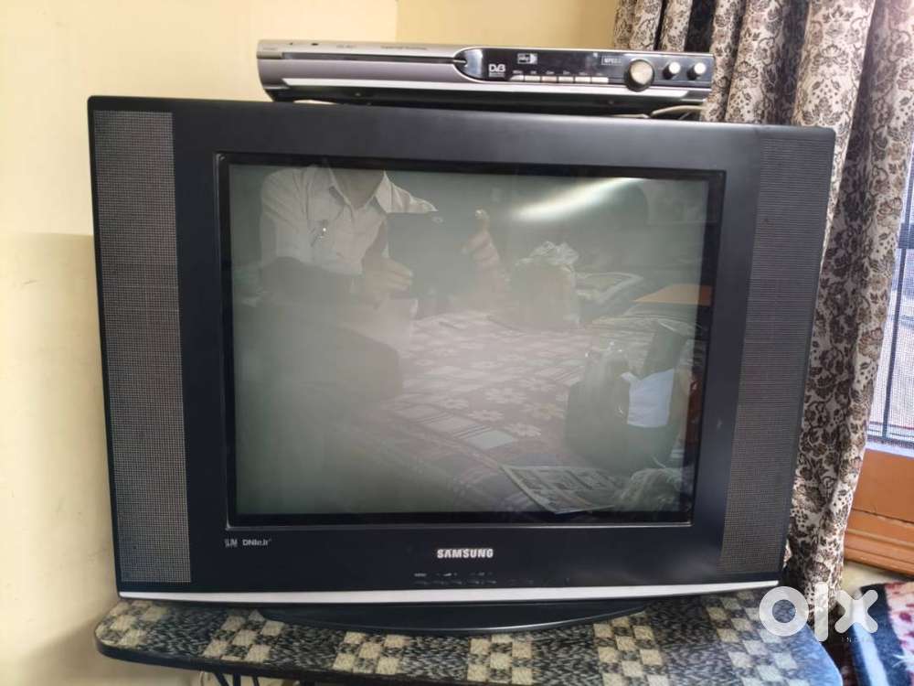 SAMSUNG TV with Free to Air Set top Box and Dish AntenNa