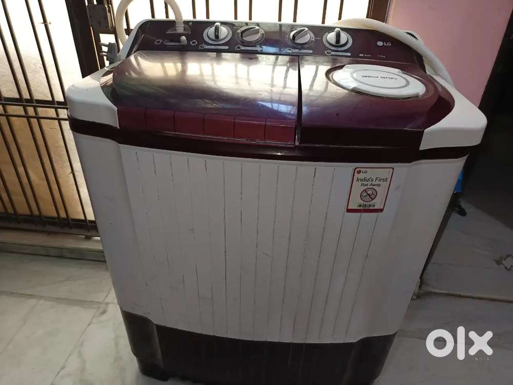 LG 7.5 kg Semi Automatic Washing Machine