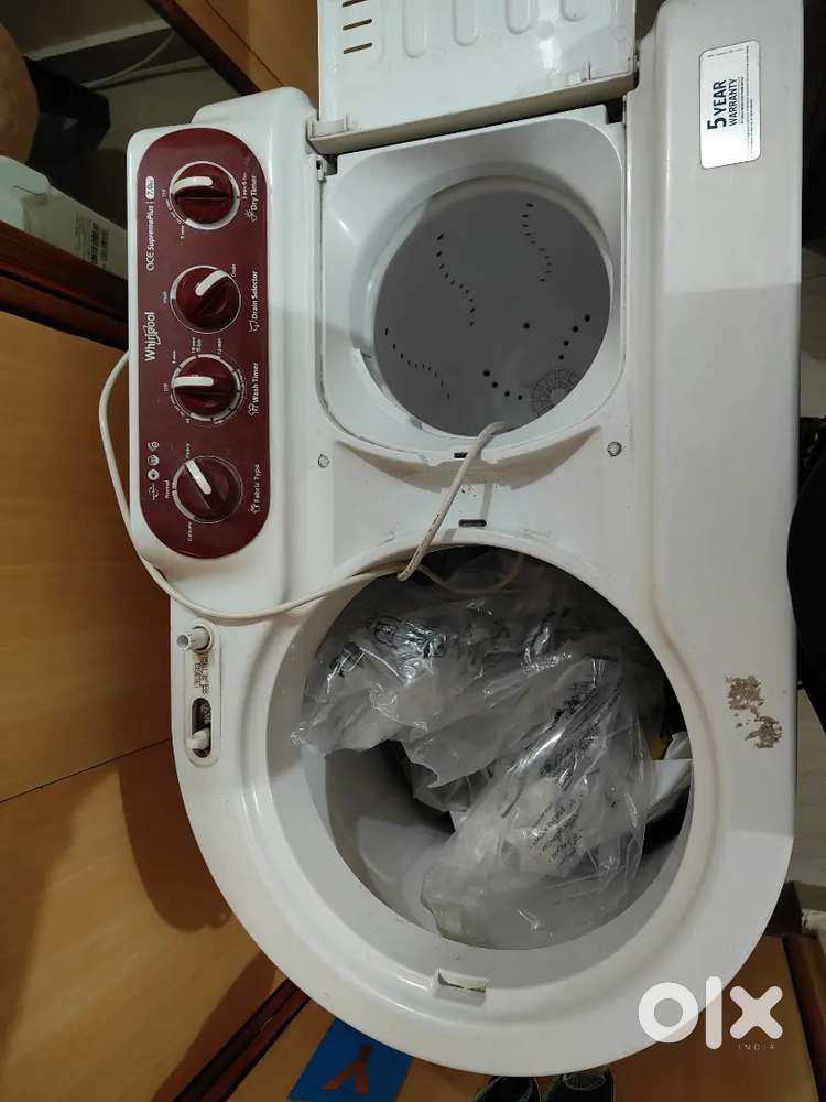 Semi automatic washing machine