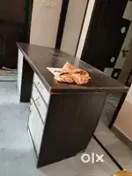 Computer desk