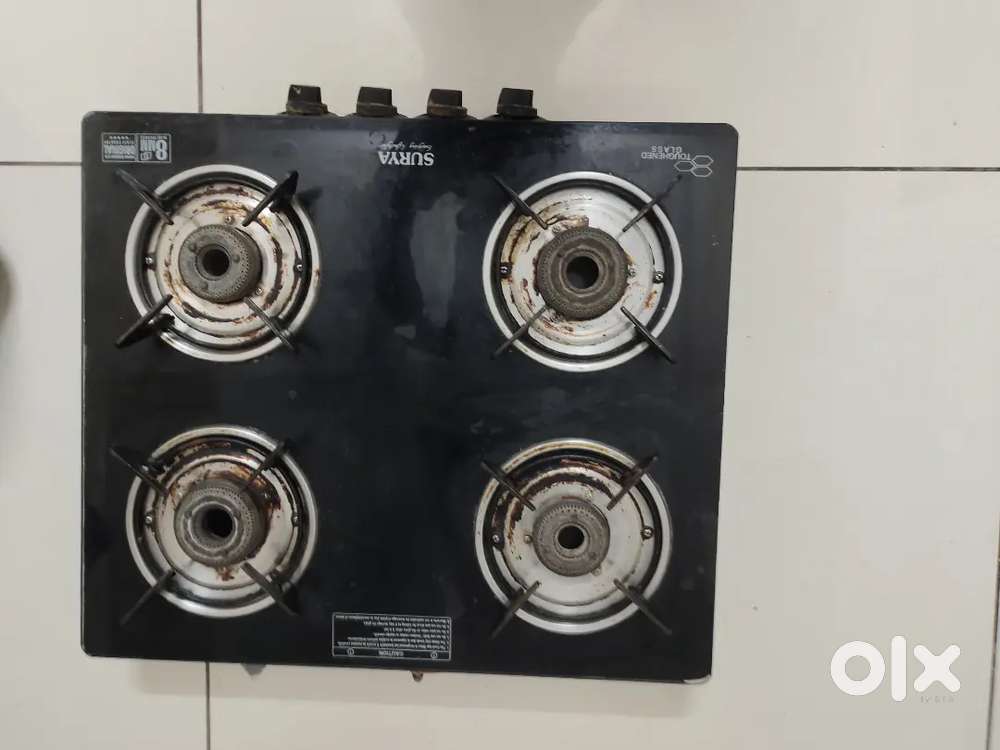 Surya 4 burner Toughened glass top 8mm Thickness Gas Stove