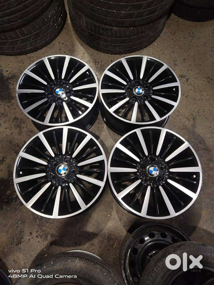 BMW alloy wheels 18 inch (FULLY NEW CONDITION))