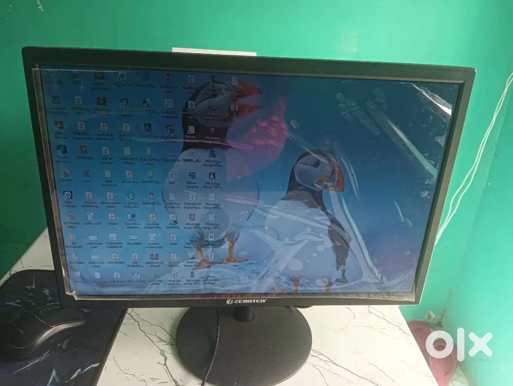 6 MONTH OLD COMPUTER