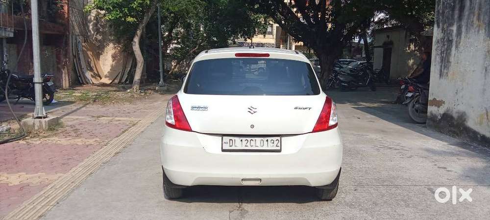 Maruti Suzuki Swift VXi + Manual, 2017, Petrol