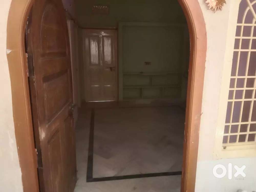 double bed room house for bachelors