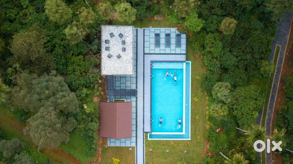 Front office staff/ receptionist for resort hotel
