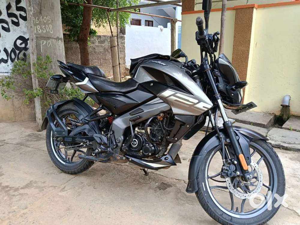 Bajaj pulsar ns 125