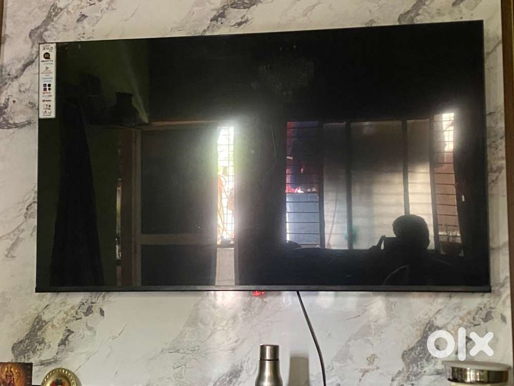Brand new Tv only 2 months old