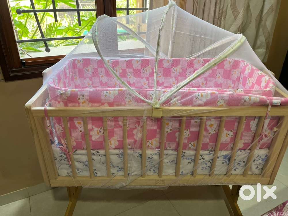 Luxury Wooden Baby Cot Set for Sale (Brand New!)