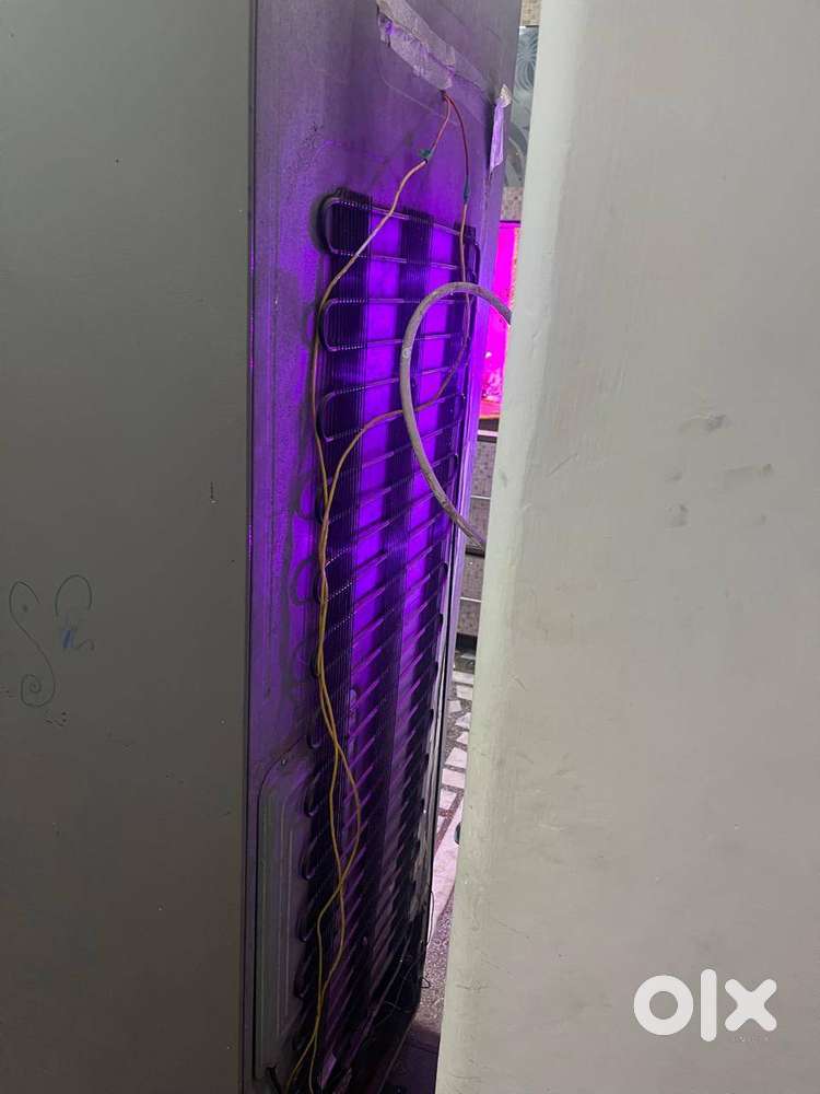 Fridge - A double door, Samsung, 400L fridge, excellent working cond,