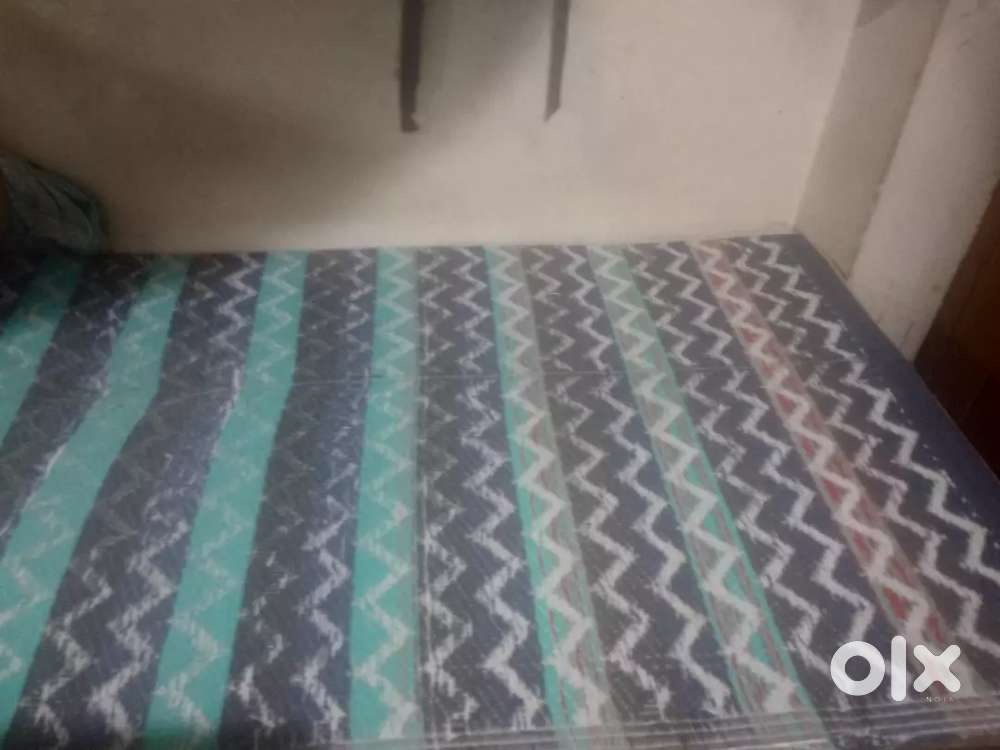 Urgent need girl for ladies Hostel