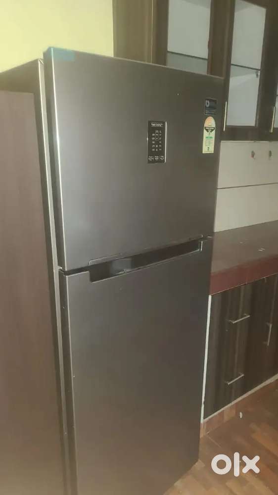 SAMSUNG FRIDGE