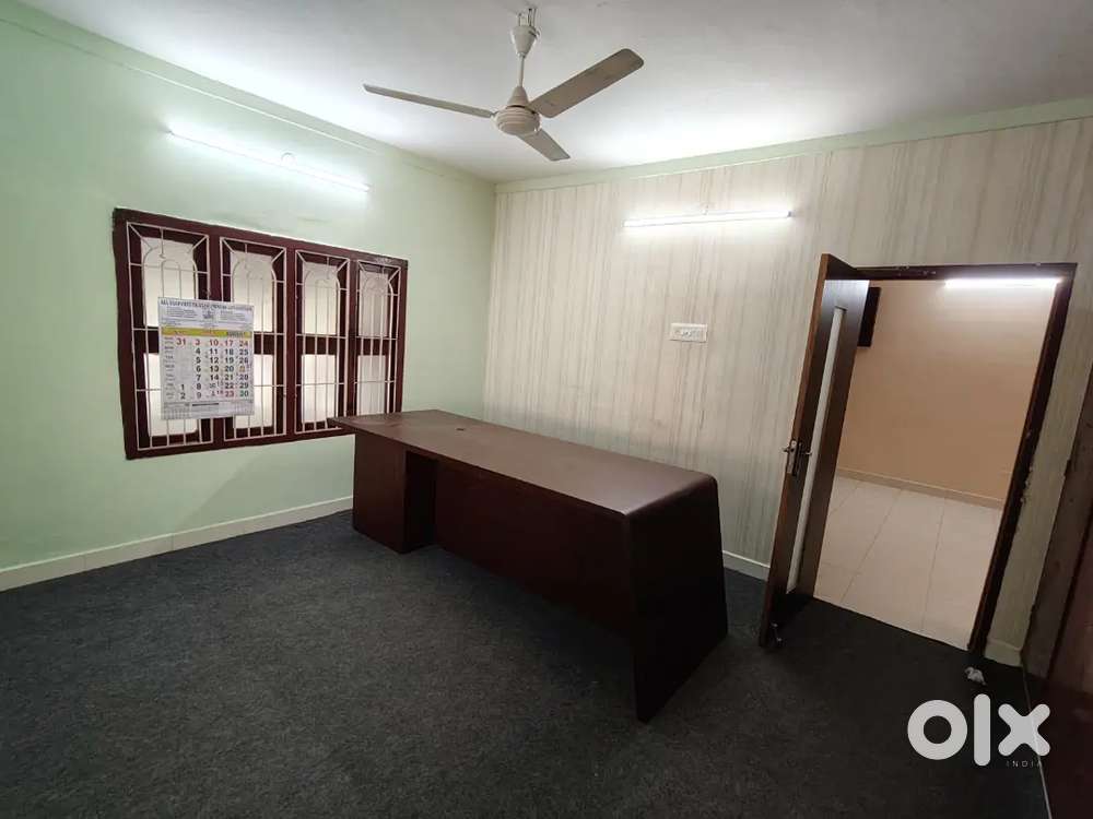 OFFICE SPACE FOR RENT KODAMBAKKAM/ASHOK NAGAR MAIN ROAD FACING CARPARK