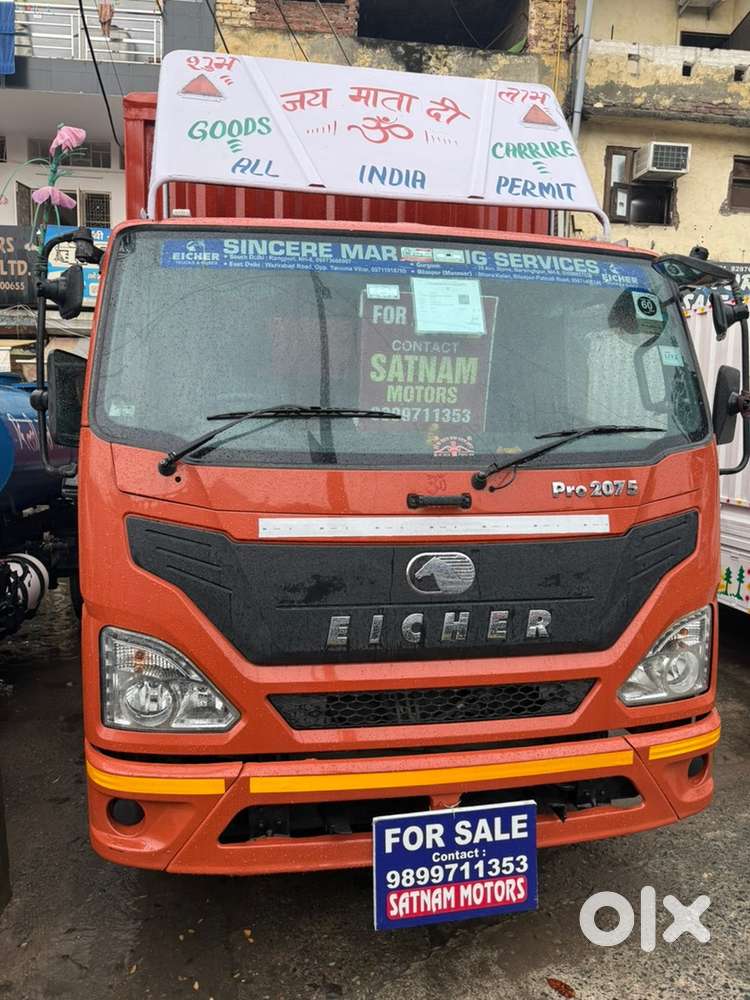 DL Reg. Eicher 2075CNG (17feet Long Body)