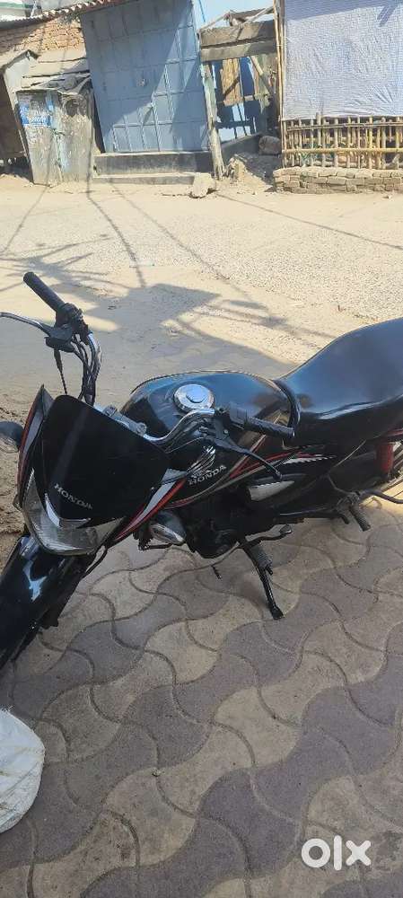 Honda shine/125CC price last 40000