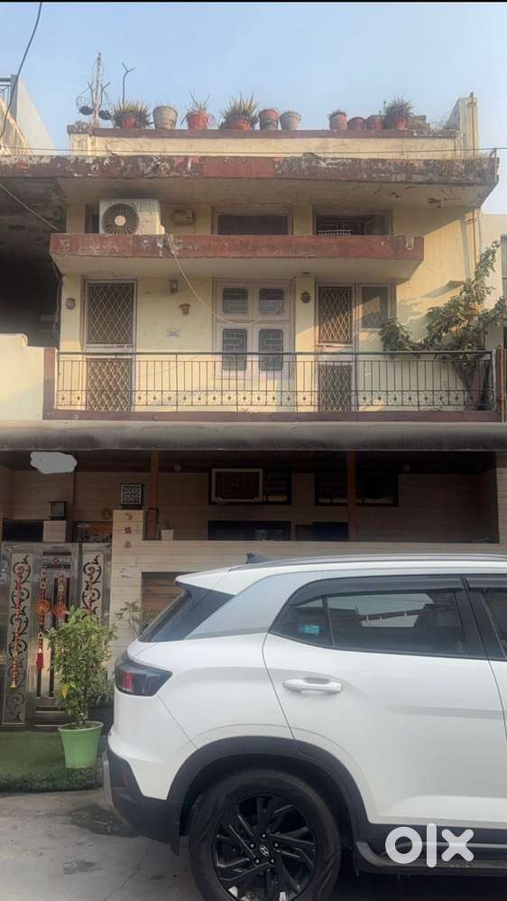 150 gaz kothi , kothi for sale , plot , land , naraina , west delhi