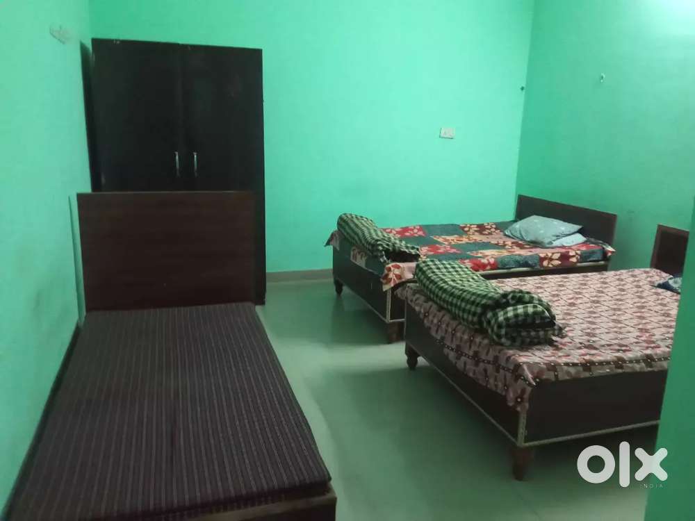 INDEPENDENT fully furnished room available for couples and bachelors