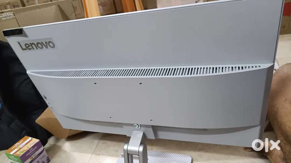 LENOVO MONITOR
