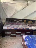 KING SIZE WITH OUT STORAGE COT WHOSE PIRCE