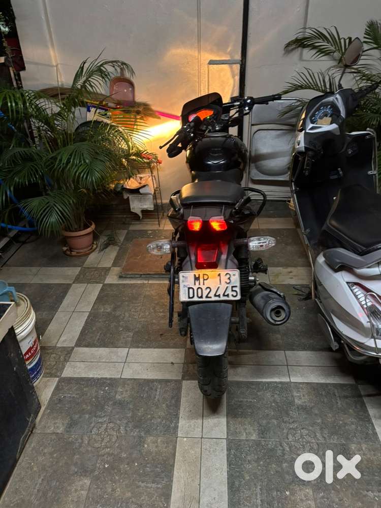 Pulsar 180