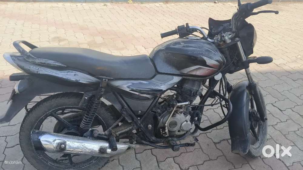 Bajaj Discover Bike વેચવાની છે.
Engine smooth છે,