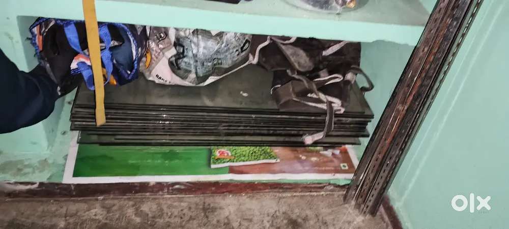 glass racks with accessories