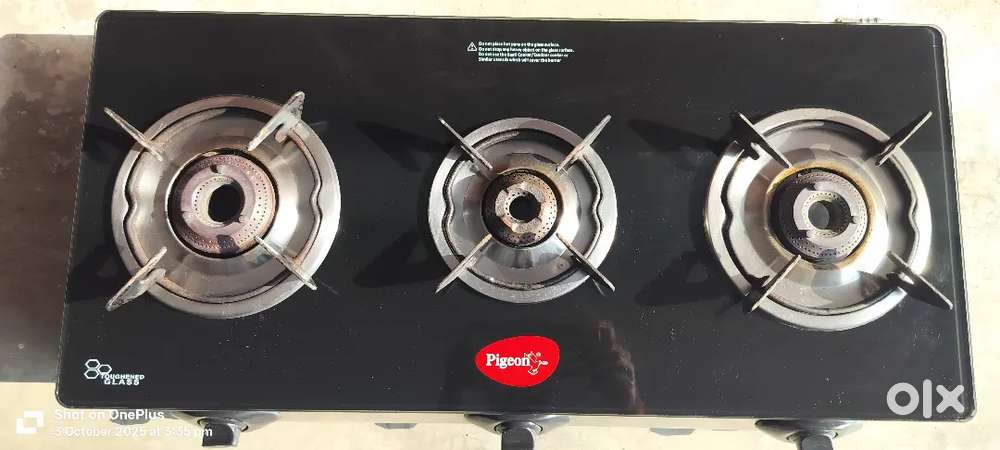 Gas stove 3 burner___ 6 month old