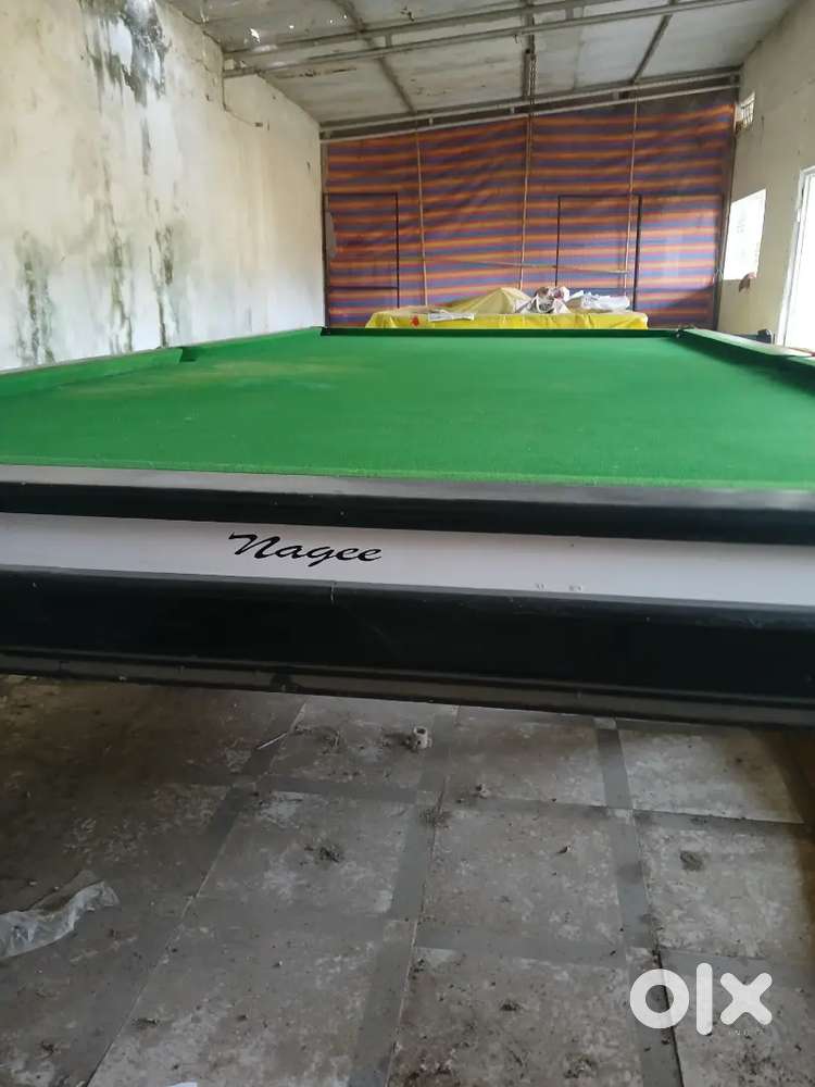 Snooker table cell