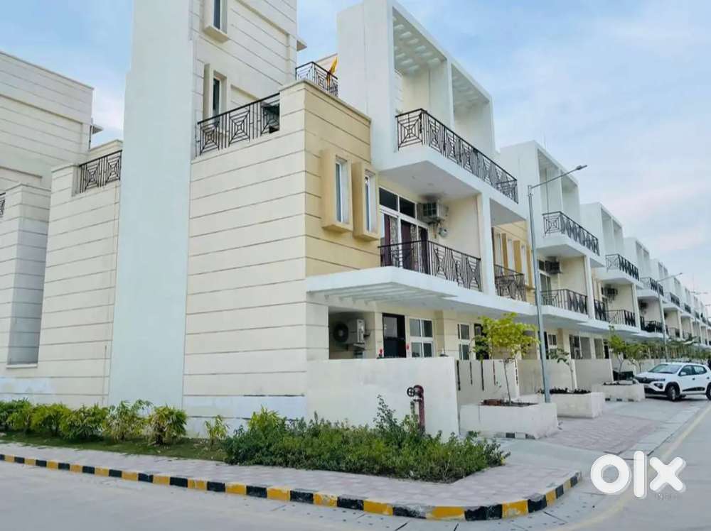 Villa 5bhk  semi for rent