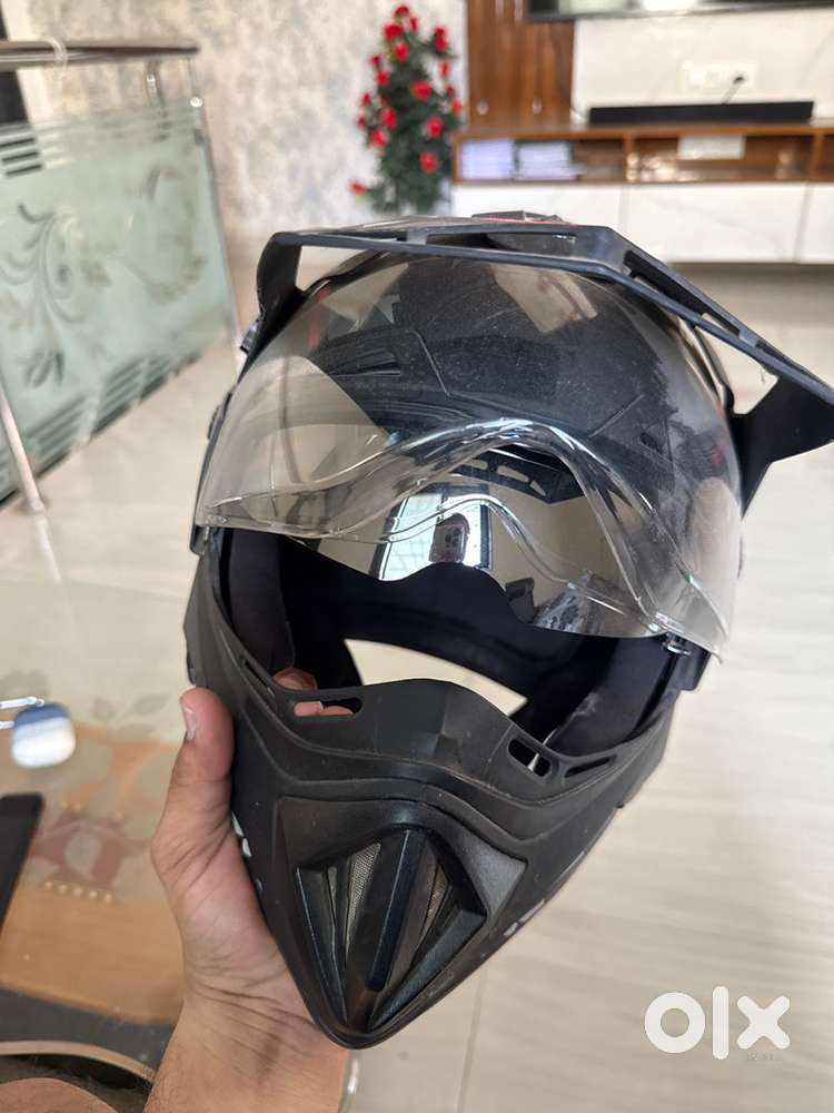 Helmet for sports bikes