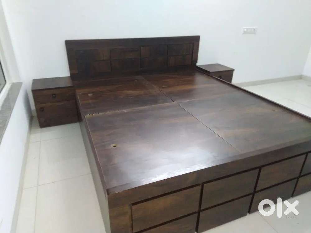Storage bed 5x6 feet wholesale price Brown