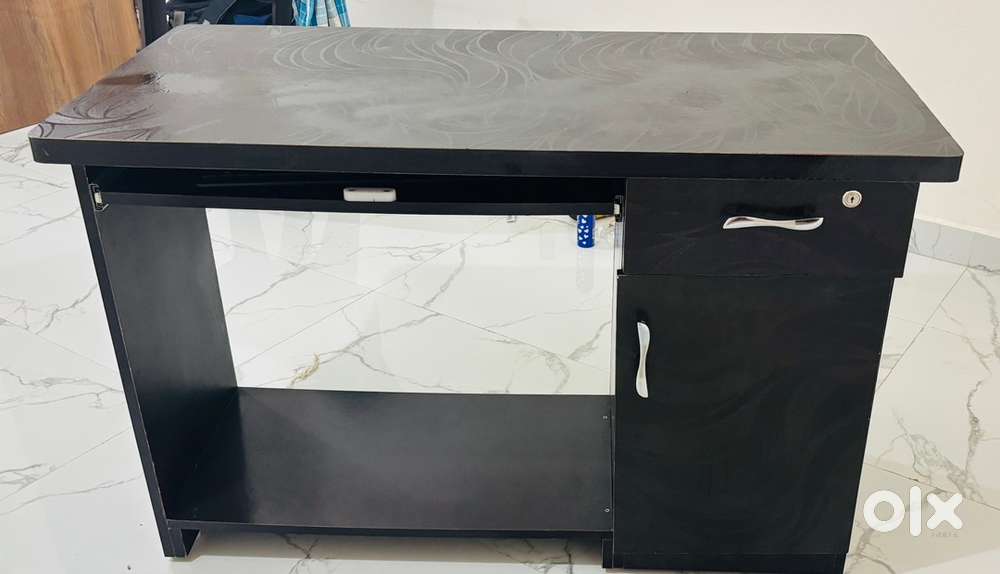 Computer Table
