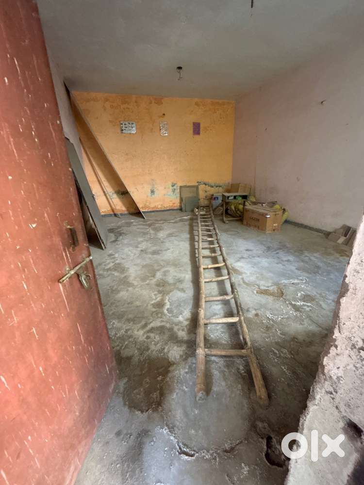 Renting a hall for teacher for teaching purposes