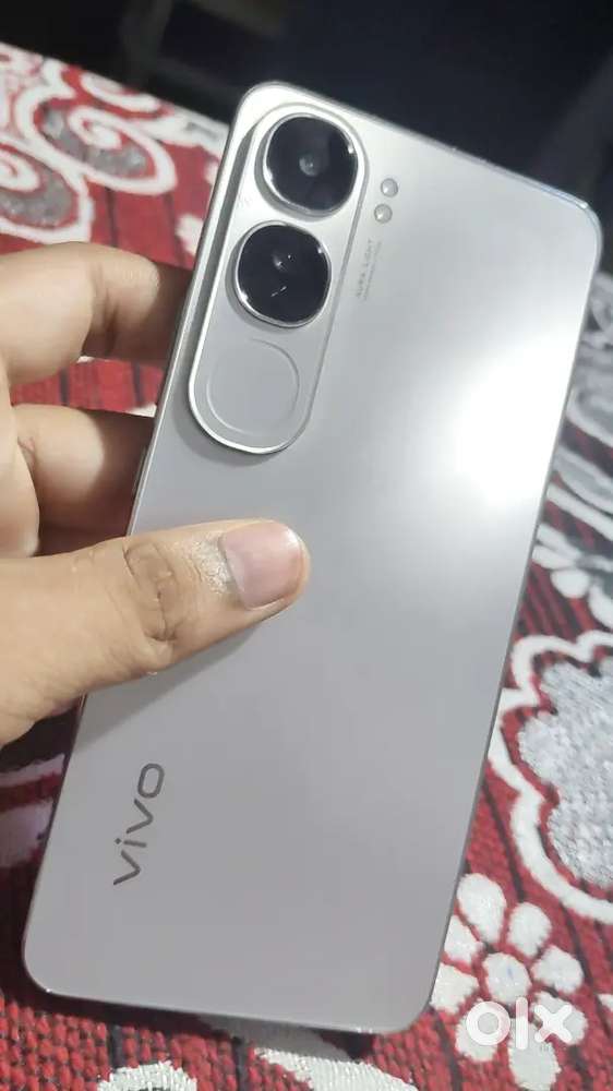 Vivo y300 only 6 months old