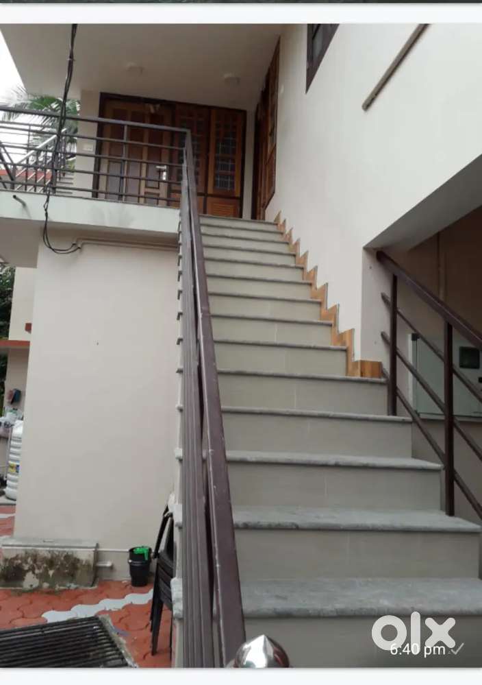 2km from airport .3km to thampanoor.near padmanabha  temple
