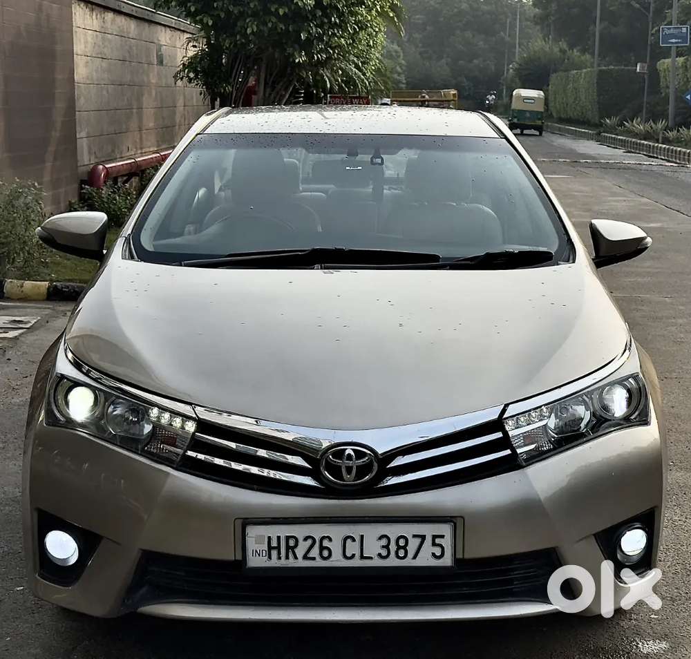 Toyota Altis 1.8 VL Automatic Top Model push button start PURE PETROL