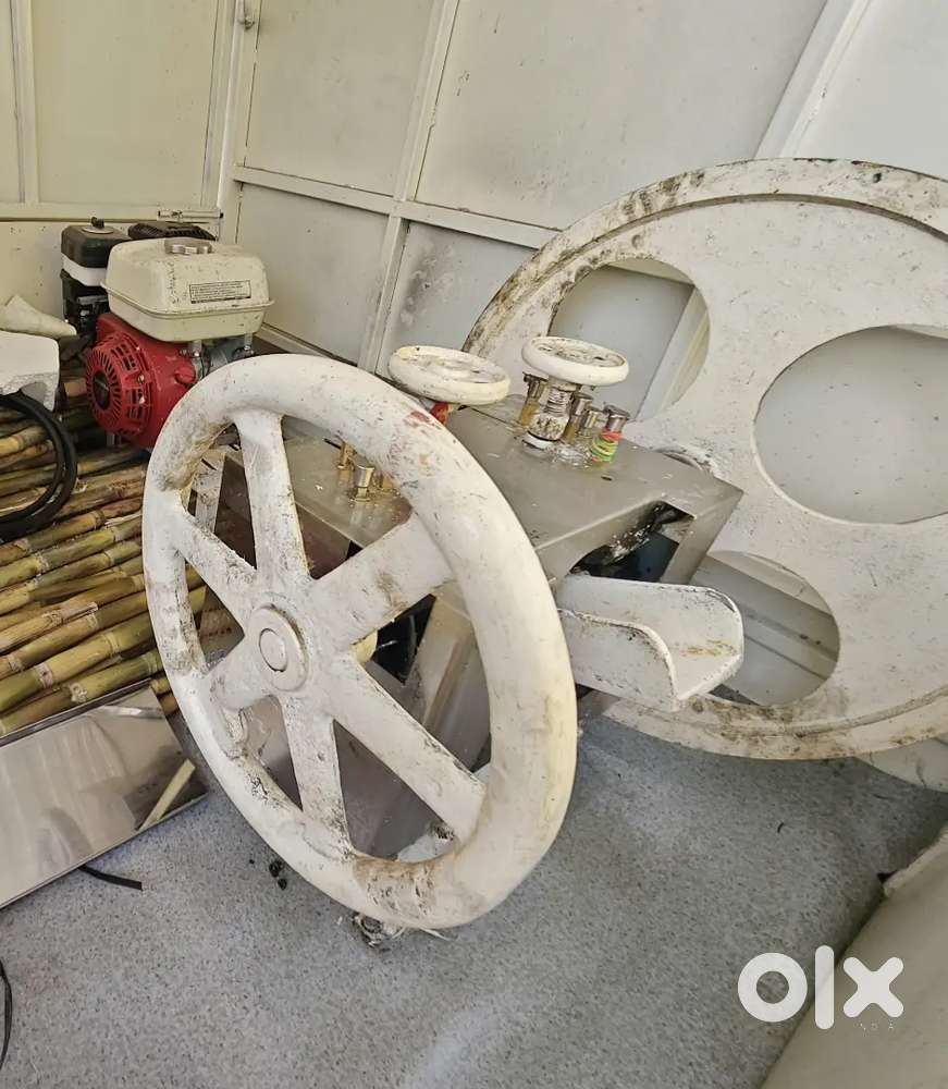 Ganna charkhi / sugarcane juice machine