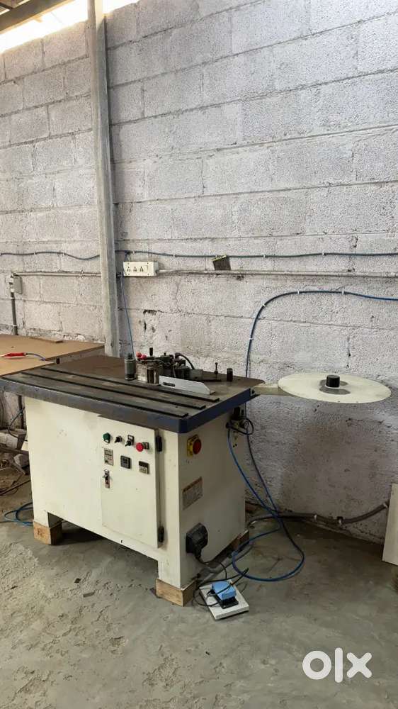 Manual edge banding machine with compressor