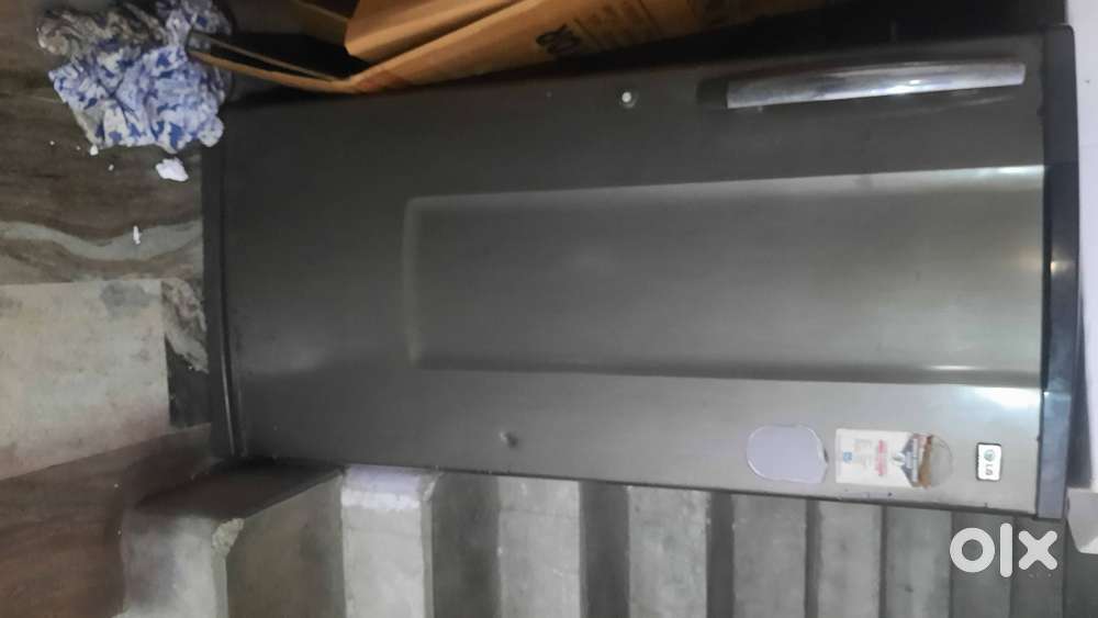 Old LG Fridge for Sale. Invoice available