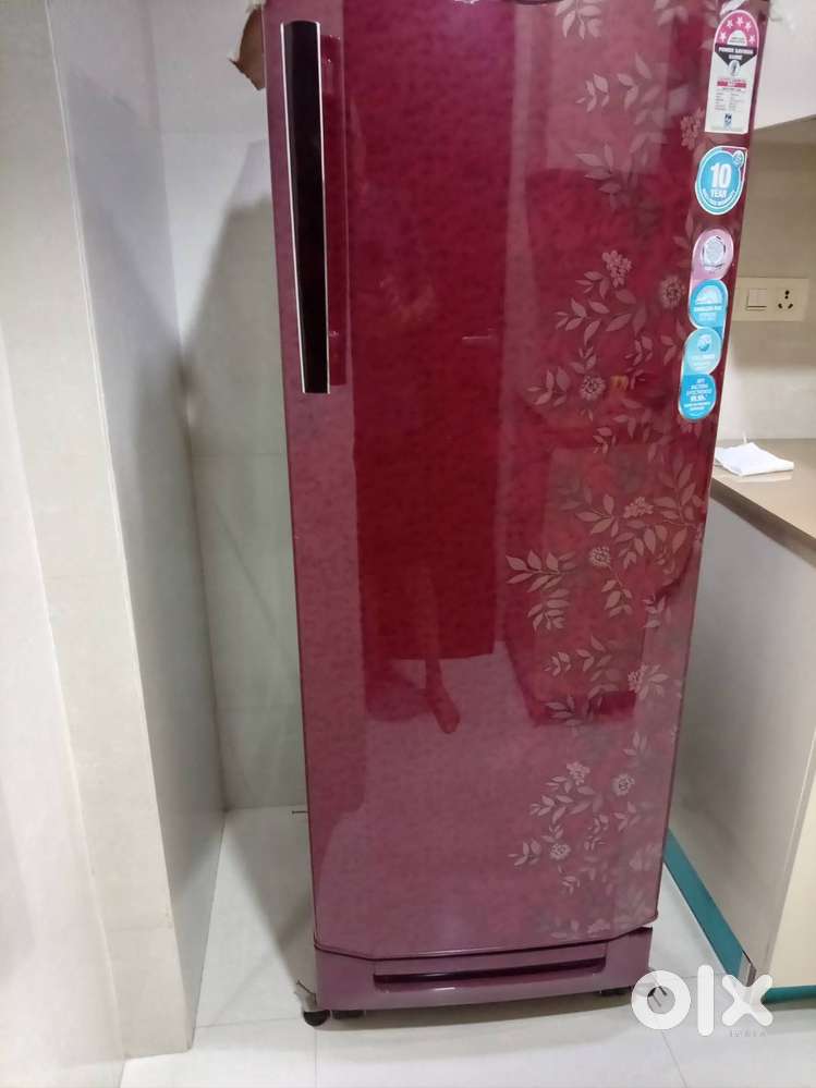 Godrej single door 241 ltrs
