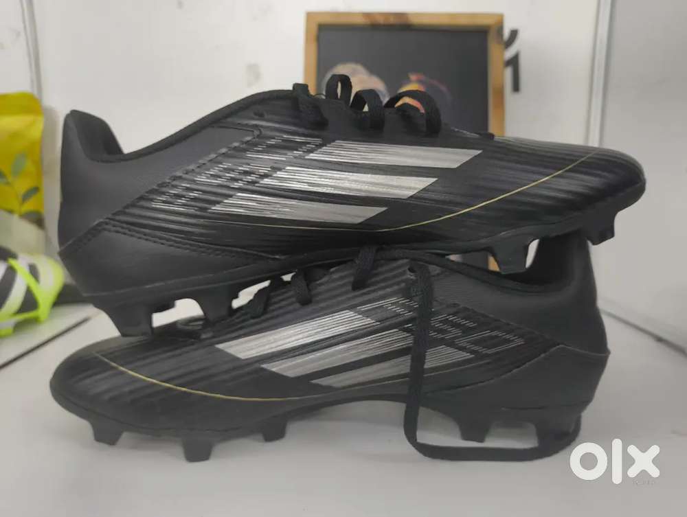 ADIDAS F50'S BLACK STUDS FG (UK9) ORIGINAL WITH BOX