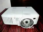 MITSUBISHI HOME THEATRE PROJECTOR ,DLP, SHORT THROW,3-D,BIG DISPLAY
