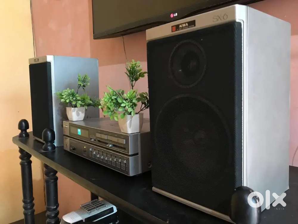 Musical sony stereo amplifier with Equalizer aiwa bookshelf speakers