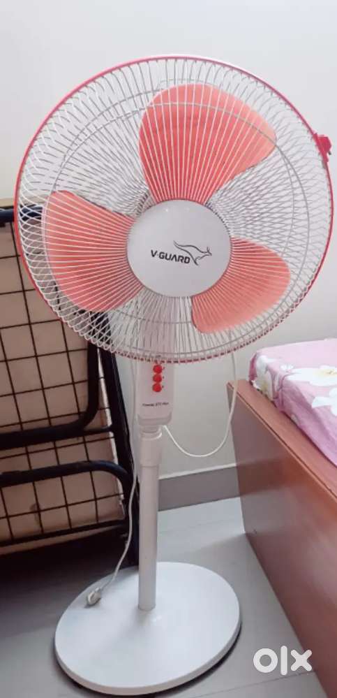Pedestal Fan
