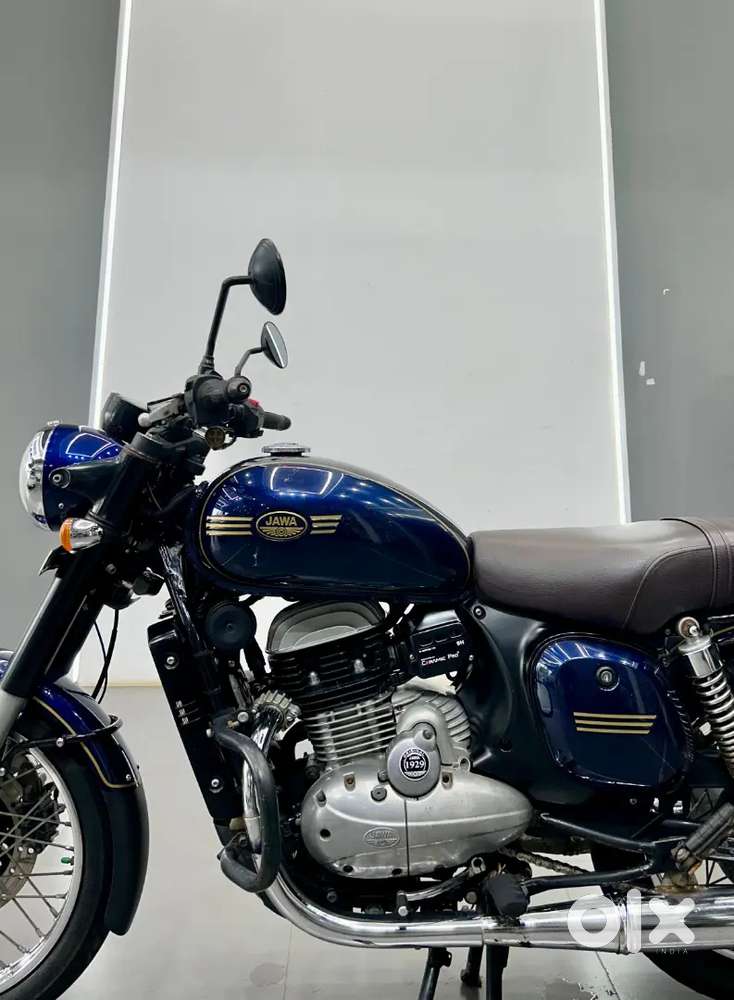 Properly Maintain Jawa 42 in mint condition