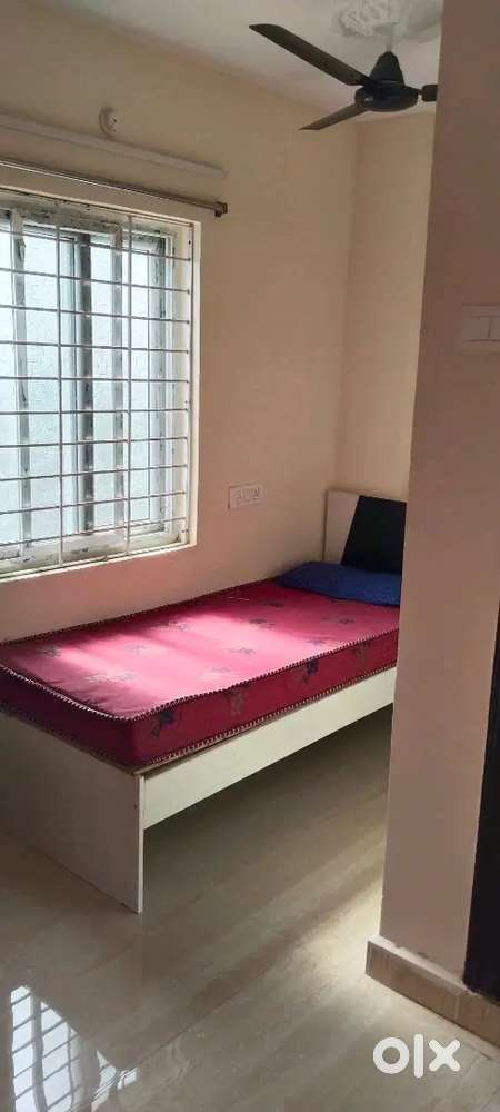 Good Running Men's women's PgHostels Sale Madhapur Gachibowli Kondapur