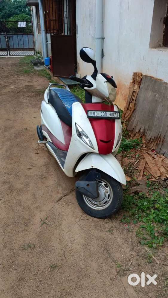 Maestro company scooty