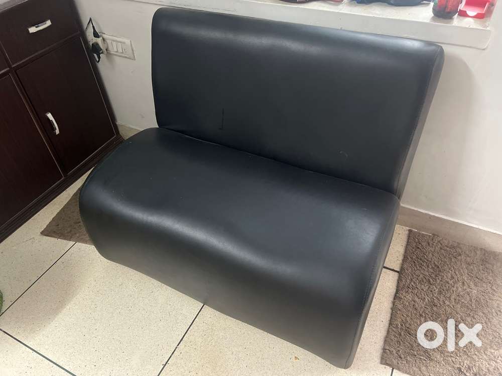 3 and 2 seator sofa set