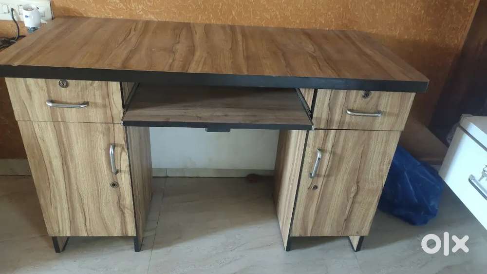 New study table for kids and office