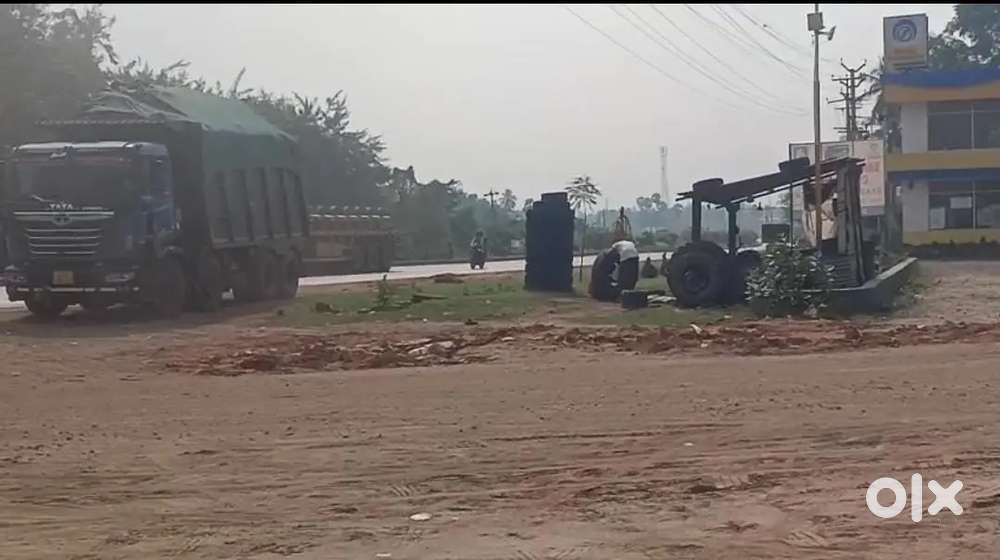 Anakapalli heighway faceing open plots for sqyrd 16000/-